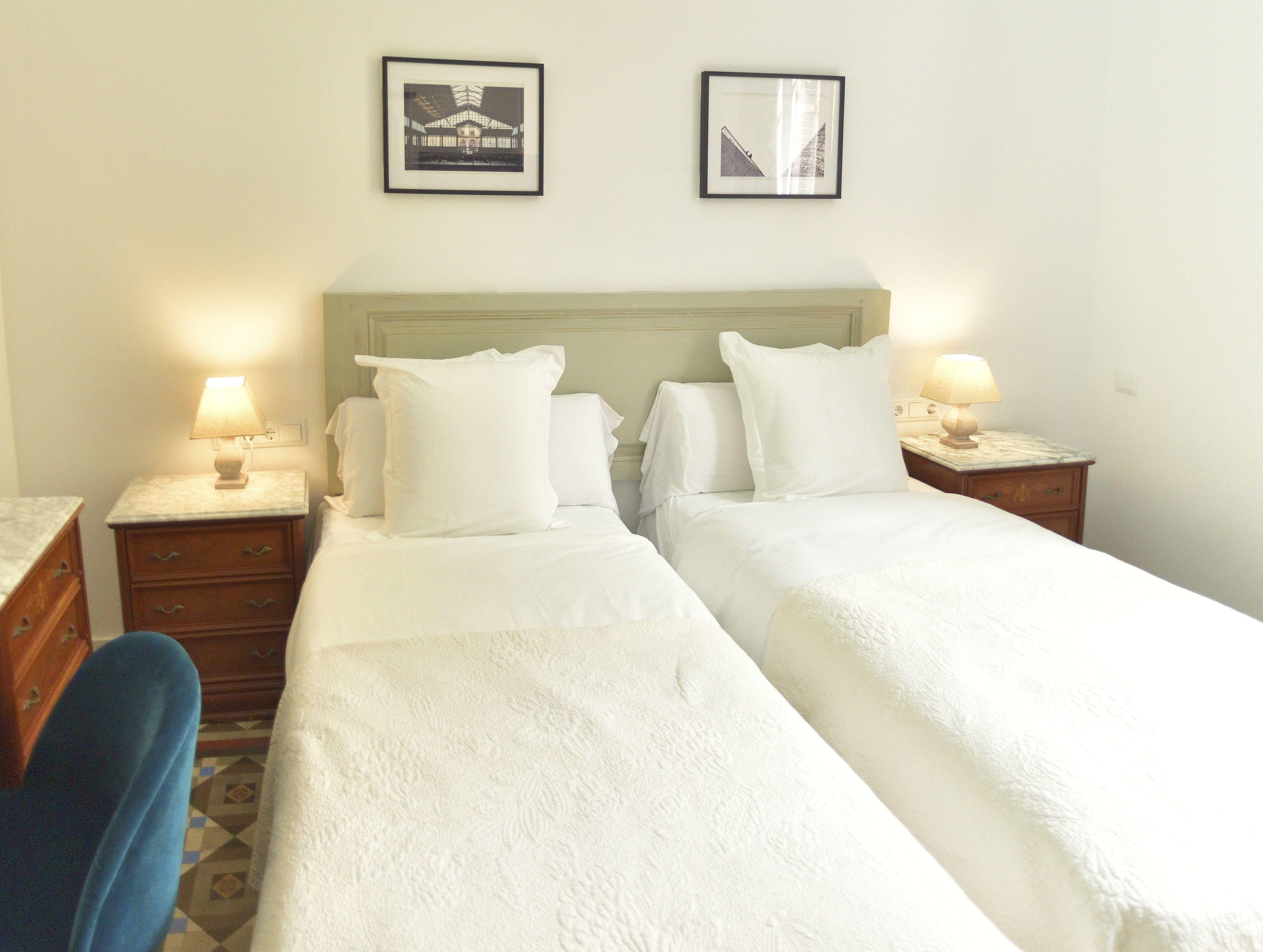 Hostal Girona — Photos 3